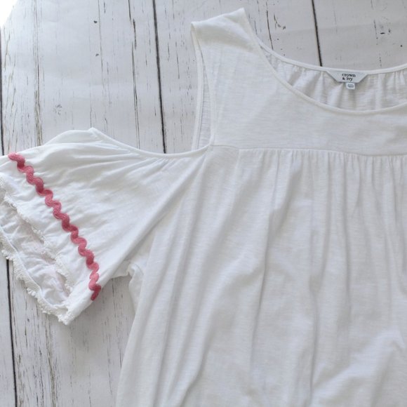 Crown & Ivy White Cold Shoulder Top - Picture 2 of 12